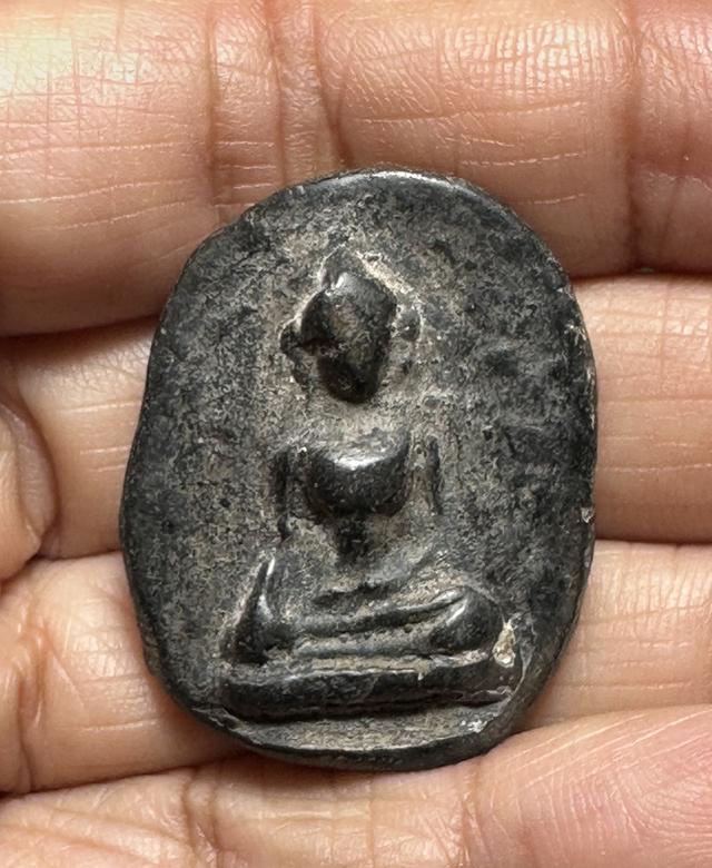 พระผงสุพรรณดำ พระไม่ตัดปีก