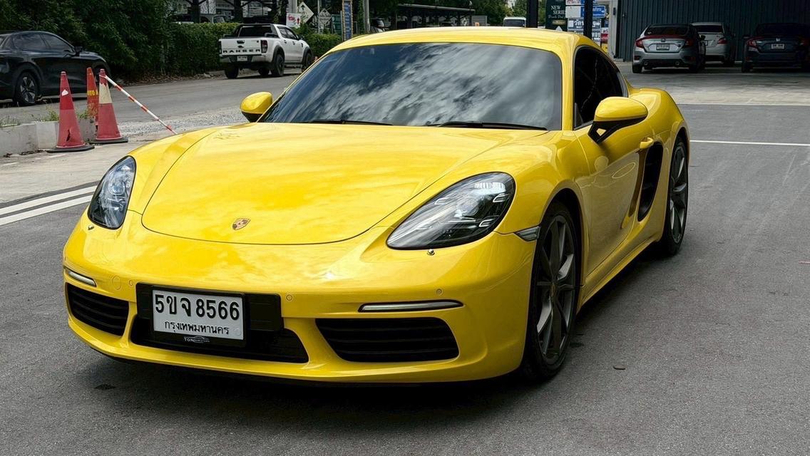2017 PORSCHE 718 CAYMAN 2.0 Turbo สีเหลือง เลขไมล์เพียง 37,XXX KM รูปที่ 2
