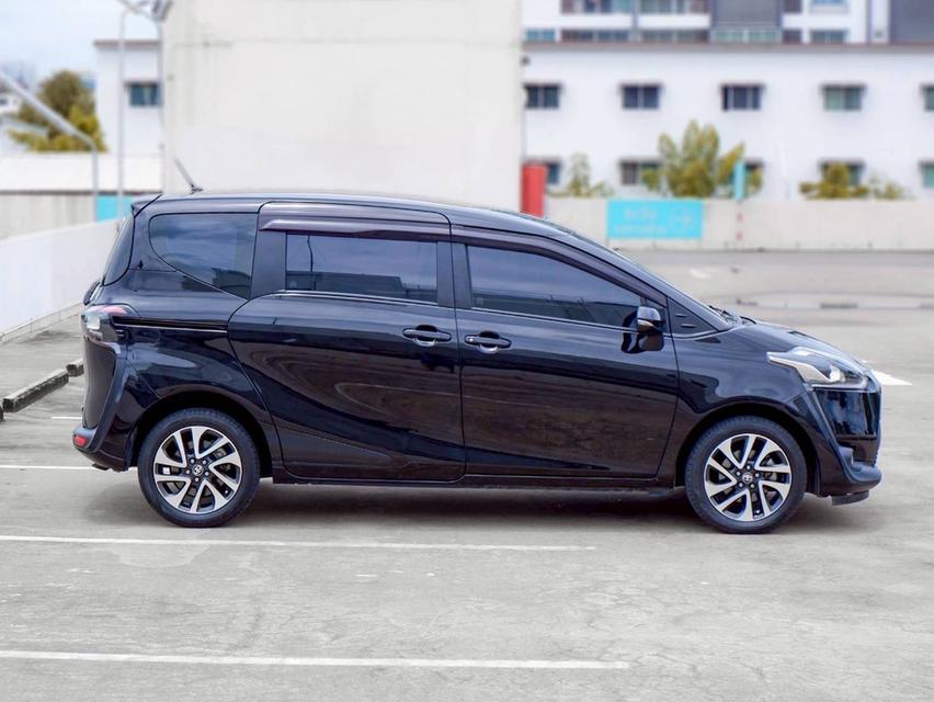 รหัสรถ QT9932 🚗TOYOTA SIENTA 1.5 V เกียร์ Auto สีดำ ปี 2019🚗 6