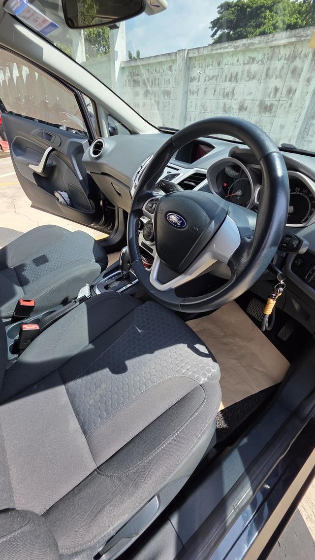 FORD FISTA 1.6 สภาพดีมาก 10