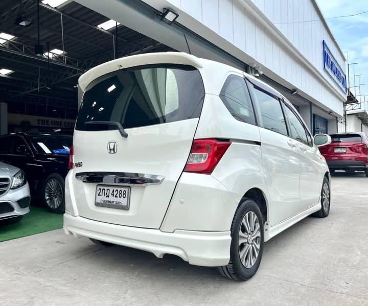 HONDA FREED ปี 2013 6