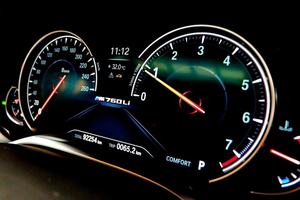 BMW 740Li m-performance (G12) Look M760Li ปี 2016  13