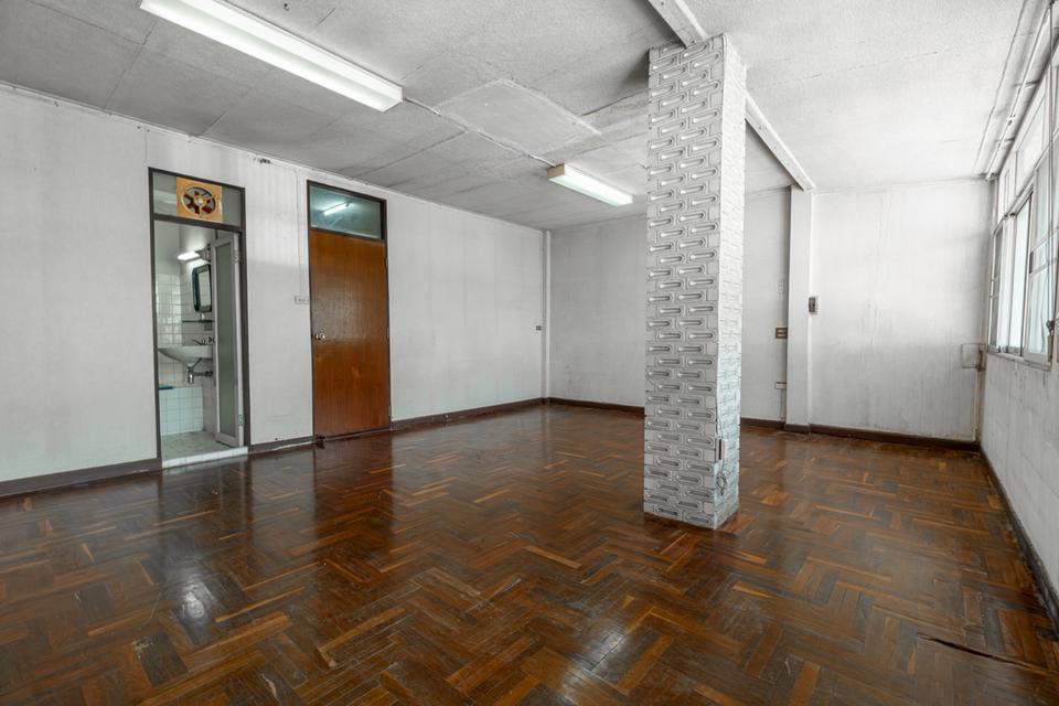 บ้านทาวน์โฮม 3 ชั้นบน “ทำเลที่หาไม่ได้แล้ว” กลางสาทร-เย็นอากาศ-พระราม 4 ซอยศรีบำเพ็ญ 8