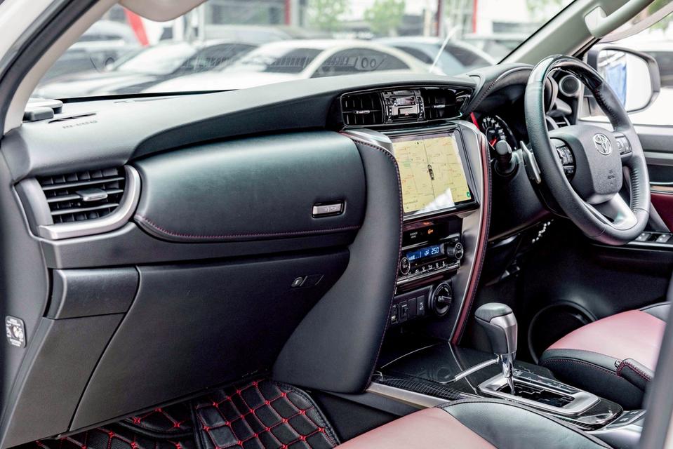 รหัสรถ NP7532 TOYOTA FORTUNER 2.8TRD 4WD 2018 10