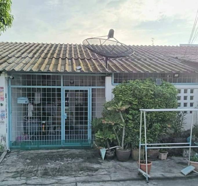 🏠 ขายบ้านทาวน์เฮาส์ชั้นเดียว 18 ตร.ว. ทำเลดี ใกล้รถไฟฟ้าสายสีชมพู PK30 1