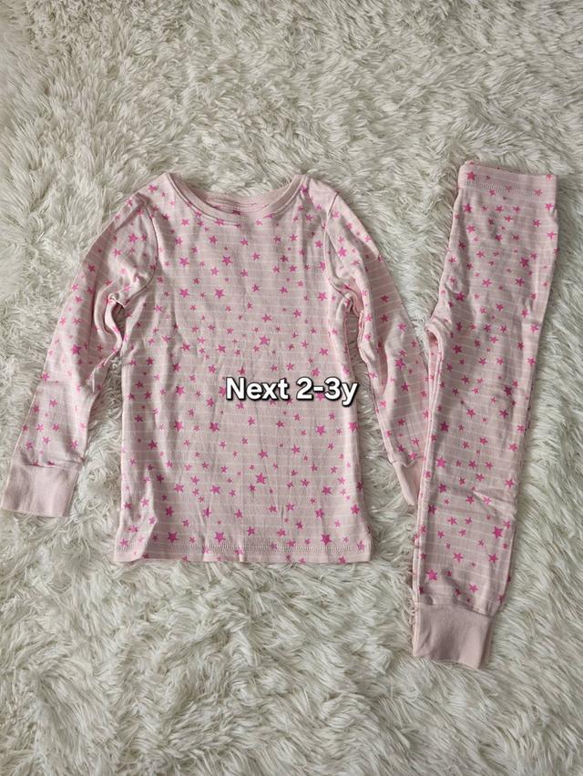 ชุดนอนเด็กแขนยาว ทรงสลิม แบรนด์ Under the Star by Next แท้ แบรนด์ดังจากอังกฤษ ไซส์ในภาพ ส่งต่อมือสอง สภาพดี