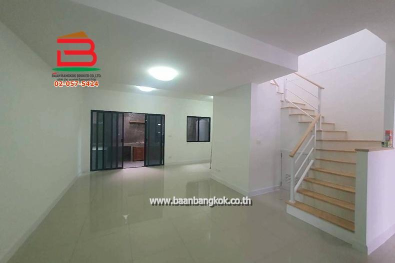 ทาวน์โฮม เดอะคอนเนค 12 รามอินทรา 65 แยก 2-2-2 (ใกล้เพลินนารี่มอลล์) เนื้อที่ 21.4 ตรว. แขวงท่าแร้ง เขตบางเขน 3