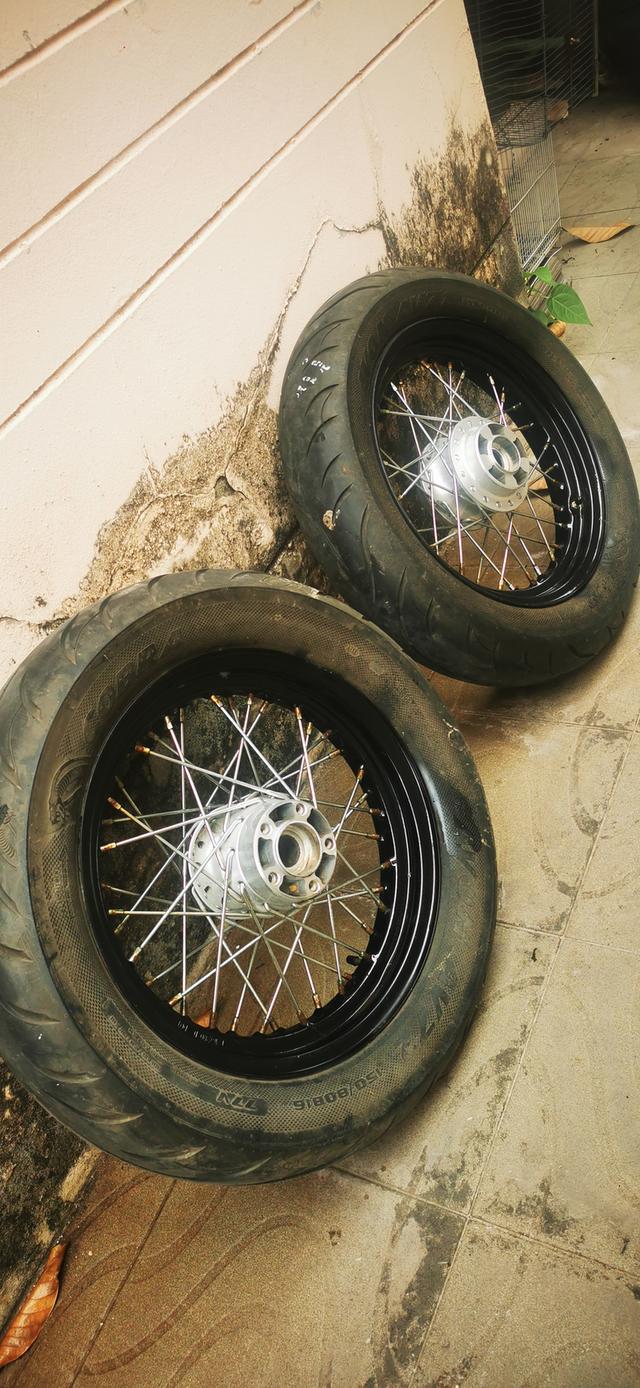 ล้อมอเตอร์ไซค์ Harley sporter hd48