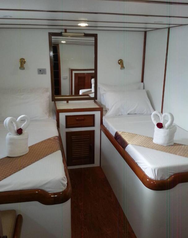 ขาย 65FT Yacht for sale in Phuket!  9