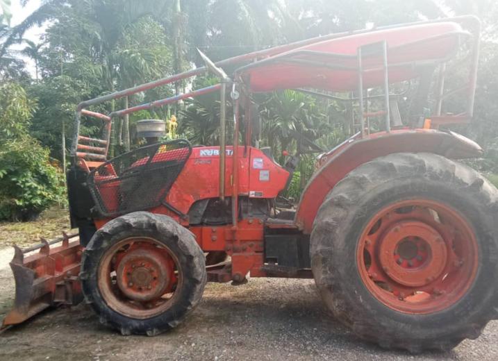 ขาย รถไถ KUBOTA M7040DT 2