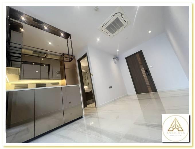 คอนโดมิเนียม High Rise ระดับ Super Luxury ถนนสาทรใต้ ใกล้ MRT ลุมพินี และ BTS ช่องนนทรี พร้อมสิ่งอำนวยความสะดวกครบครัน 4