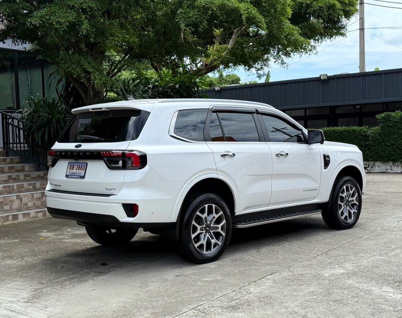 2024 FORD EVEREST 2.0 BI TURBO TITANIUM PLUS 4WD รถมือเดียว 18,000 กม สภาพป้ายแดง รถไม่เคยมีอุบัติเหตุครับ