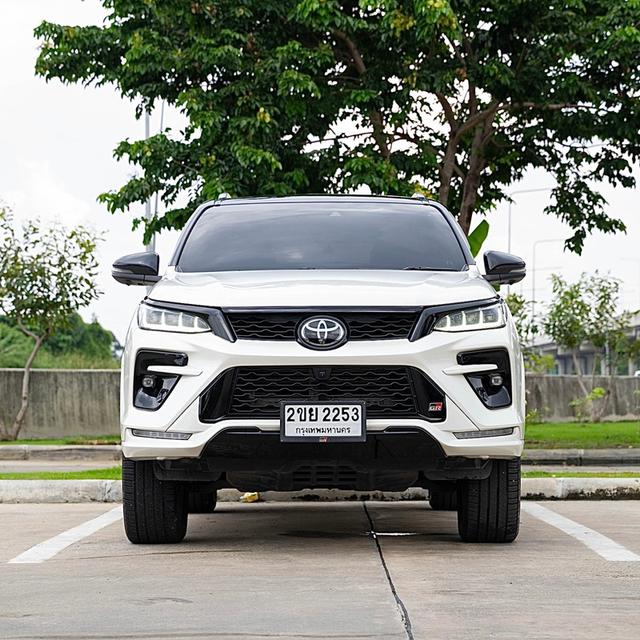 FORTUNER 2.8 GR Sport Black Top 4WD ปี 2022 รหัส 12AT2253 2