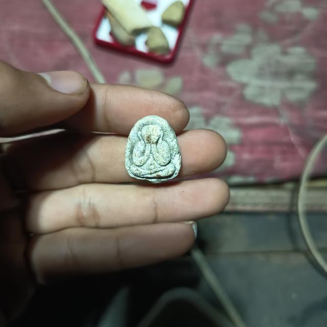 พระปิดตาพิมพ์ใหญ่หลังยันต์5