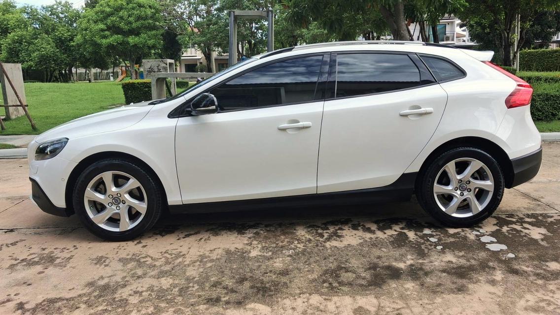 ปี2015 Volvo V40 Cross Country T5 ไมเนอร์ TOP สภาพสวย มือเดียว รูปที่ 7