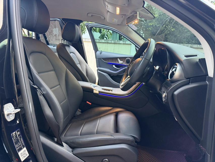 Mercedes-Benz GLC220d Avantgarde 2020 สีดำ รถสวยไมล์น้อย รูปที่ 10