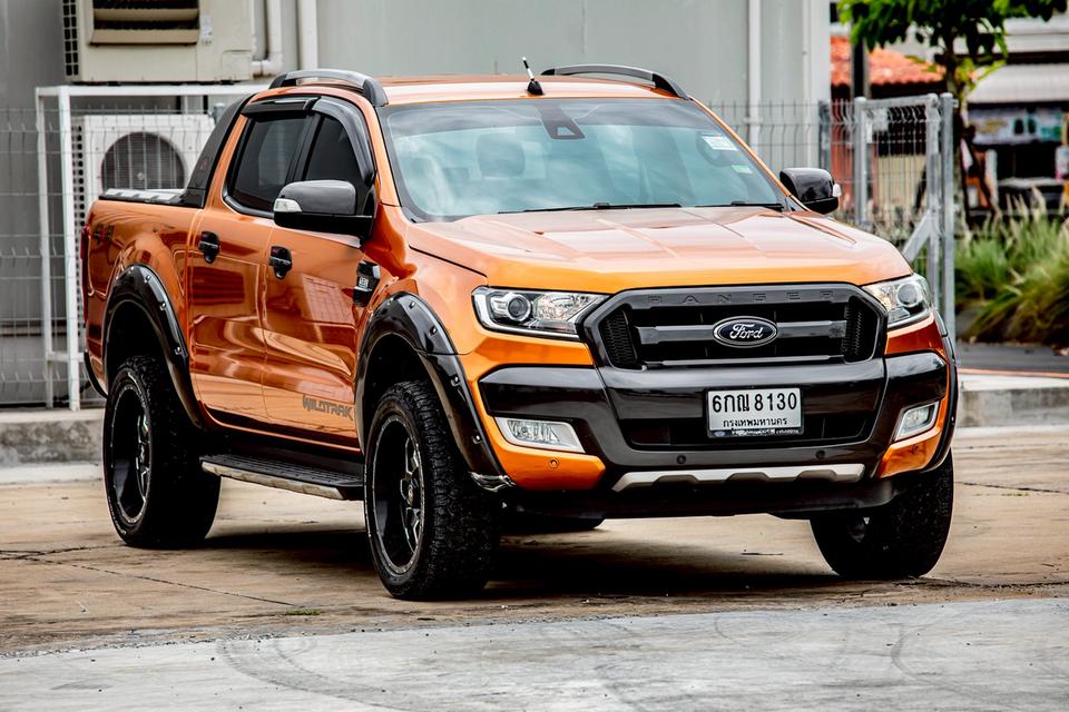 Ford Ranger 2.2 Wildtrak Hi-Lander Double Cab 4x4 เกียร์ AT ปี 2017 สีส้ม ของแต่งเกิน 2 แสน