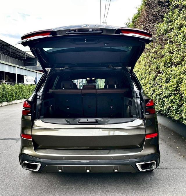 BMW X5 30d msport Lci 2023 สี Skyscraper Grey Metallic (สีพิเศษ)