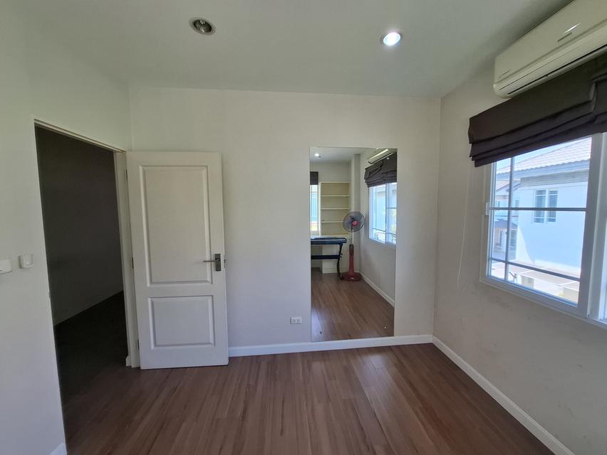 ขายบ้านเดี่ยวหรู พร้อมอยู่ ในโครงการ มัณฑนา พระราม 9 – ศรีนครินทร์ แถมเฟอร์นิเจอร์ และแอร์ 5 เครื่อง 8