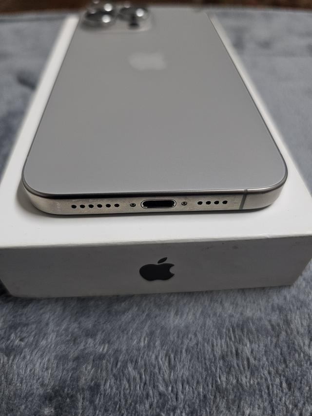 iPhone 15 Pro Max 256GB สี Natural Titanium ศูนย์ไทยแท้ ZA/P