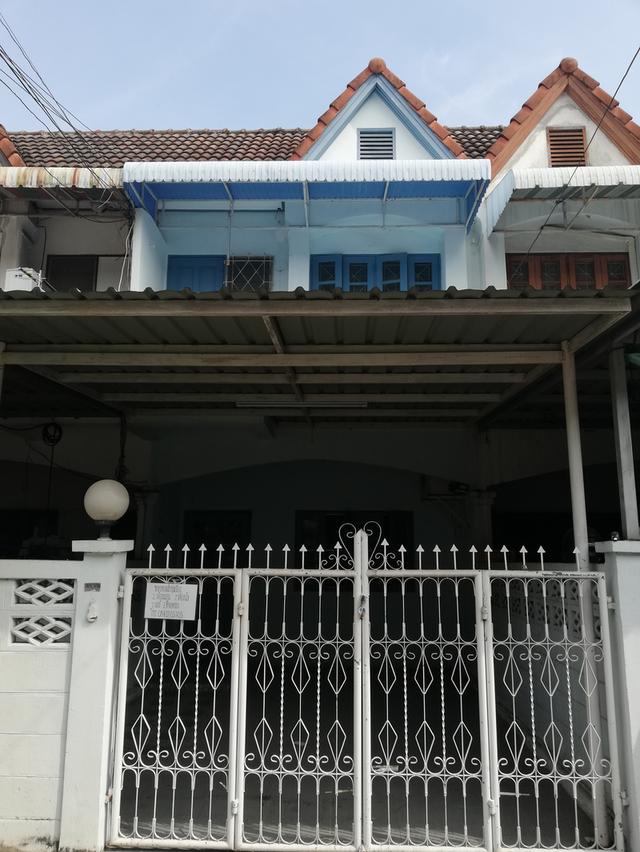 บ้านทาวน์เฮ้าส์ 2 ชั้นใกล้ bts บางนา 1