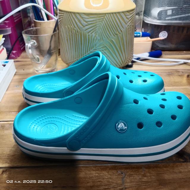 รองเท้า CROCS มือ2 แท้ 100% สีเขียวน้ำทะเล ขนาด M7 หรือ เบอร์ 40 ยาว25-25.5ซม. สภาพเกิน80% ราคา359฿ ค่าส่ง39฿ สอบถามข้อมูลเพิ่มเติม Line : @992pqeqo 3