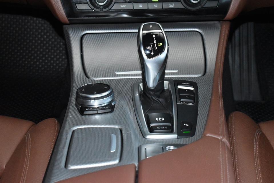 รหัสรถ   BM3534 BMW 528i M-Sport Lci ปี 2015  13