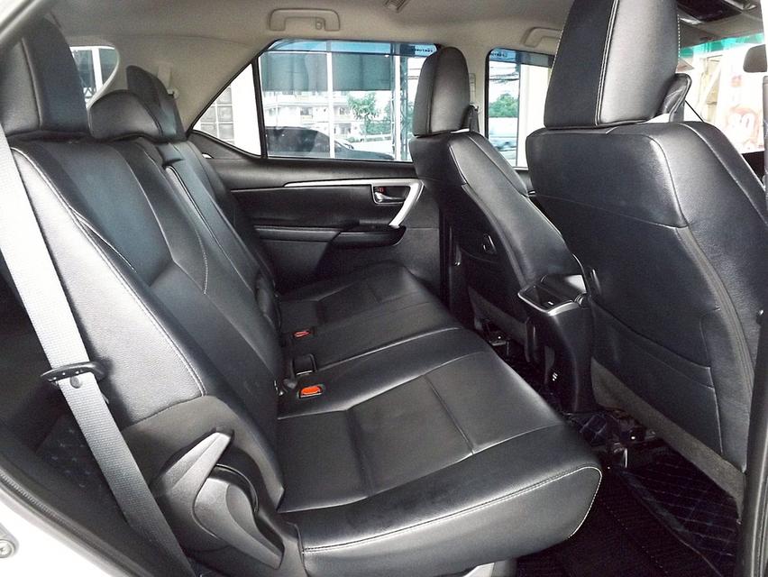 รหัสรถ KCY8558 TOYOTA FORTUNER 2.4V AUTO 4WD ปี 2021 14