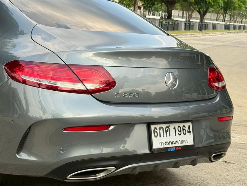 รหัสรถ AVA1964 💢  Benz C250 Coupe AMG Dynamic รุ่น Top หลังคาแก้ว ปี 2018 รูปที่ 5