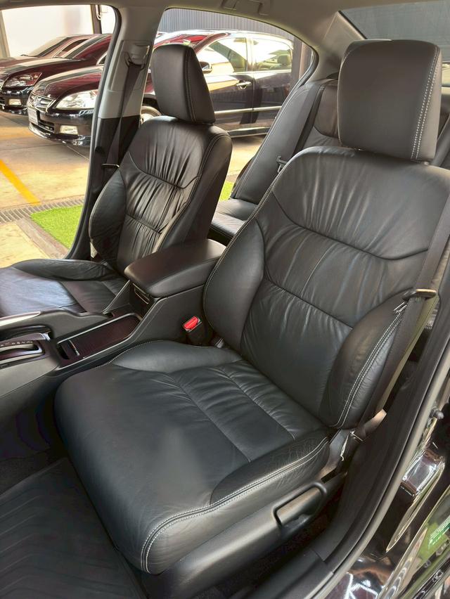 HONDA CIVIC 1.8 ES ปี 2014 9