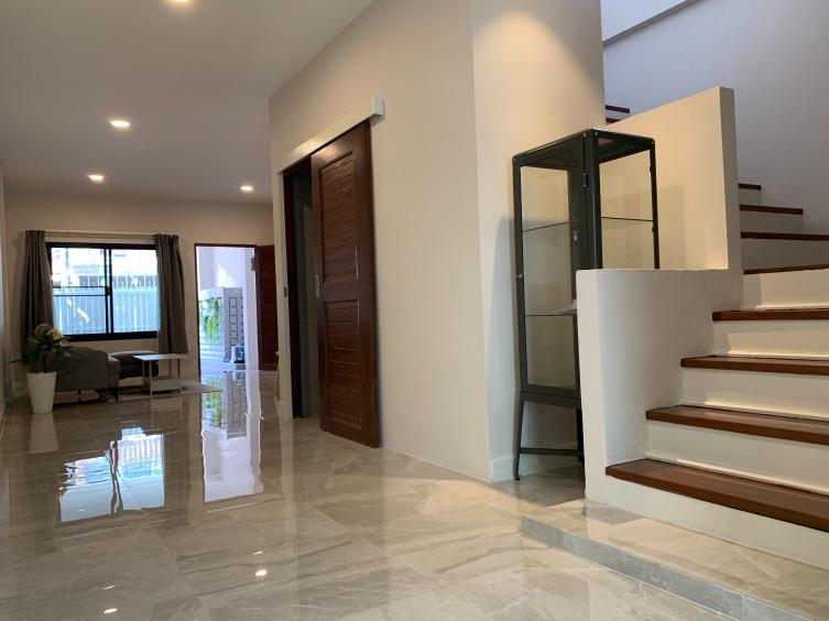 🏡💖 ขาย/ให้เช่าด่วน! ทาวน์เฮ้าส์ 2.5 ชั้น ซอยจิ๊ปดำริห์ ดินแดง (รีโนเวทใหม่หมด) ใกล้ MRT สุทธิสาร 🚆 4