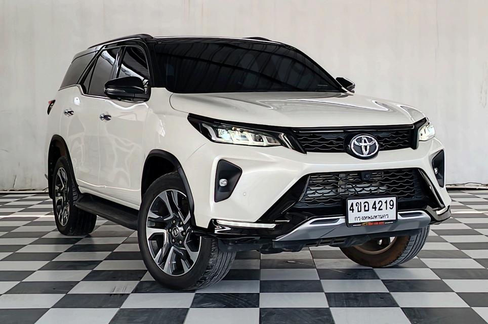  TOYOTA LEGENDER 2.4 V.2WD. ปี 2021  Mile 55,168 km. (1,150,000)  3