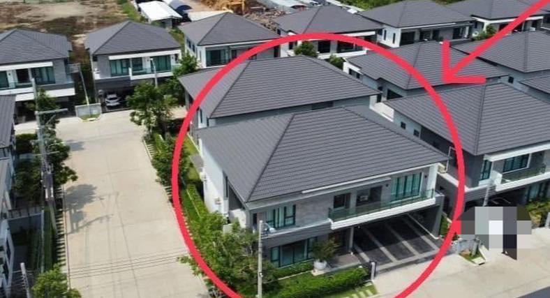 HOT DEAL – LUXURY HOME FOR SALE The city บางนา 3