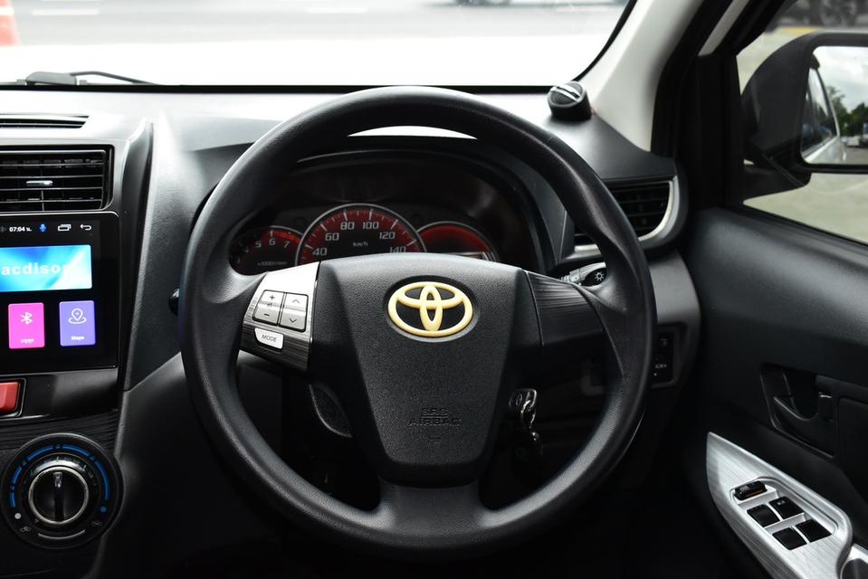 TOYOTA AVANZA 1.5S 2014 สีขาว 10