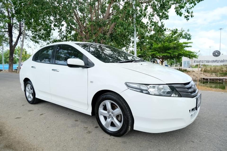 Honda City ปี 2010 สีขาว 2