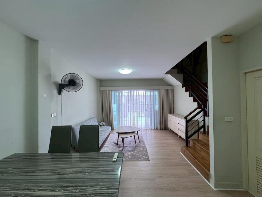 ขายทาวน์โฮม 3 ชั้น โครงการ C-Biz Home เทิดราชัน–ดอนเมือง 4