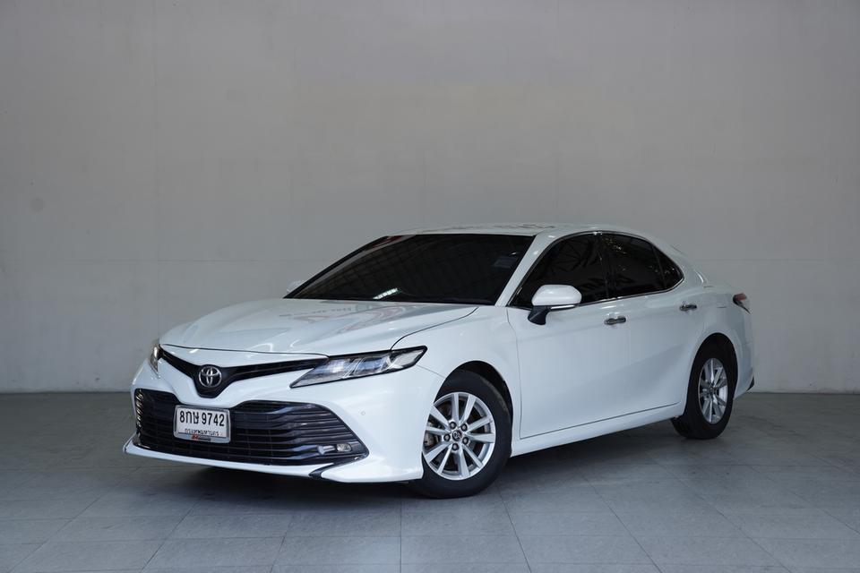 TOYOTA CAMRY 2.0 G AT ปี 2019 สีขาว