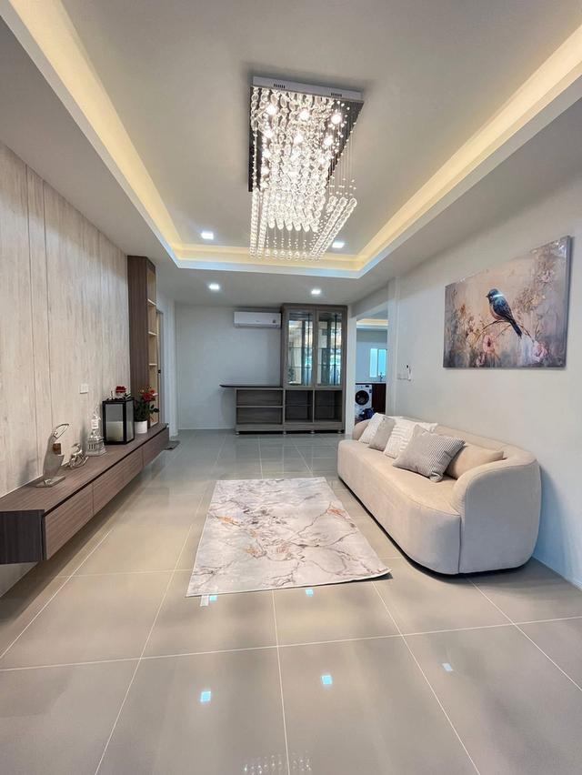 🏡 บ้านเดี่ยวรีโนเวทใหม่ แปลงมุม | หมู่บ้านพัทยารุ่งเรือง บ้านที่คนมองหา “พื้นที่เยอะ เป็นส่วนตัว และคุ้มราคา” หลังนี้คือคำตอบค่ะ 🤍  🔥 ลดแรง จาก 4.1 14