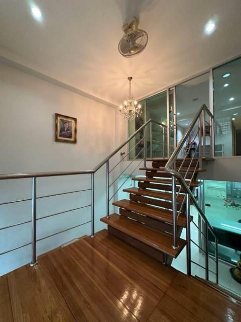 ให้เช่าสำนักงาน 2 ชั้น พื้นที่ใช้สอย 175 ตรม. OFFICE for RENT ถนนพระราม 4 ซอยภูมิจิตร ใกล้ BTS พระโขนง เหมาะทำออฟฟิศสำนักงาน