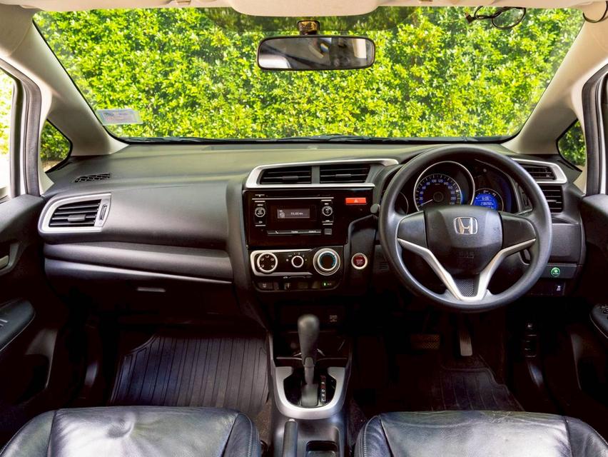 Honda Jazz 1.5V ปีจด 2015 ประกันเครื่องเกียร์3ปี3หมื่นkm 18