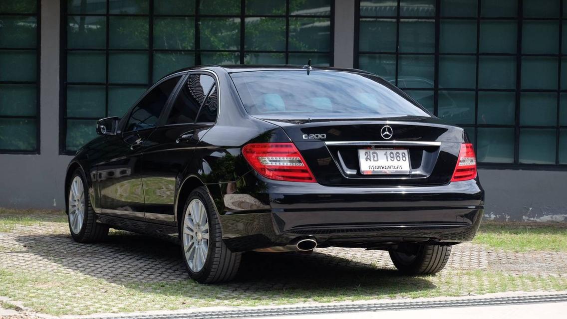 รหัสรถ KN1968 BENZ C-CLASS C200 CGI 1.8 รุ่น W204 ปี 2012