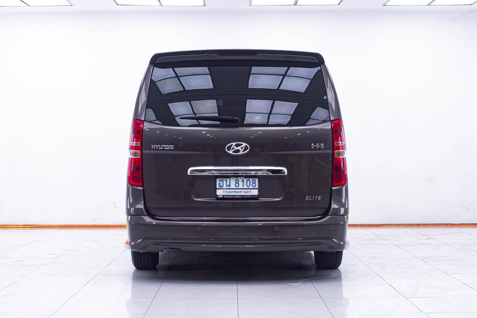 HYUNDAI H1 2.5 ELITE 2016  13