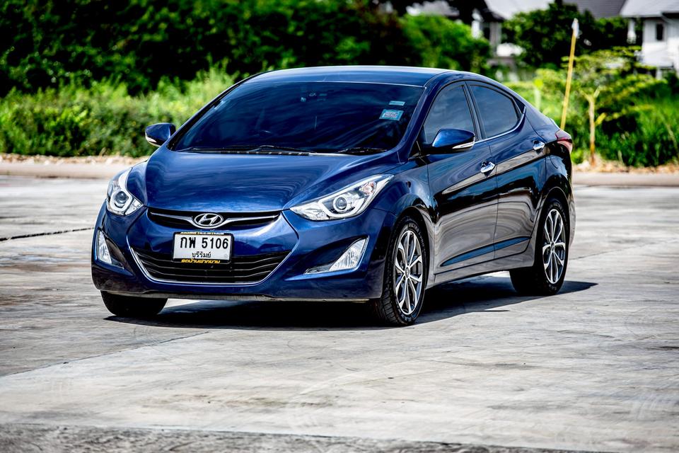 Hyundai Elantra 1.8 รุ่นท๊อป ปุ่มสตาท์ ปี 2015 สีน้ำเงิน เกียร์ออโต้  