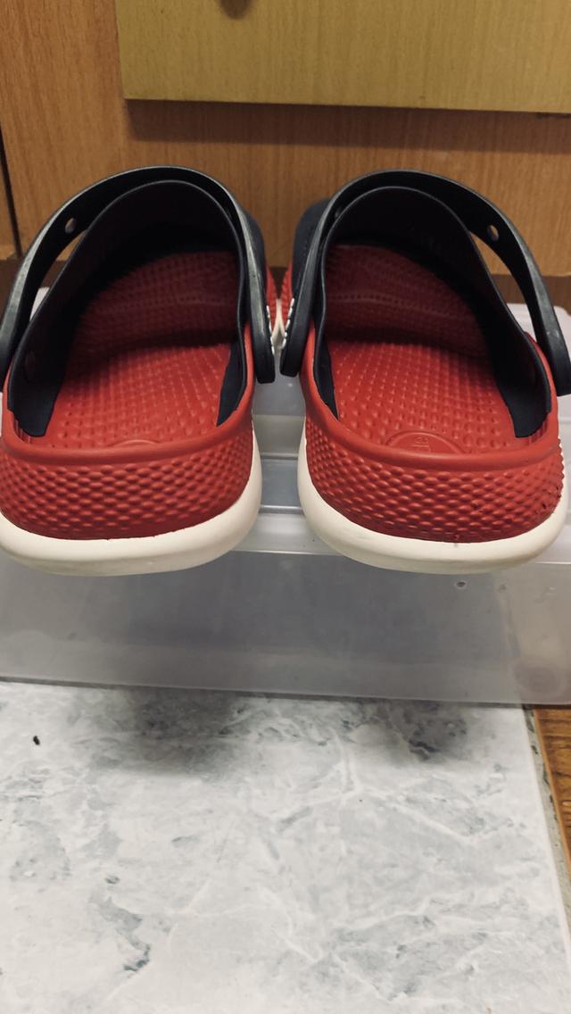 รองเท้าแตะcrocsของแท้มือสอง รูปที่ 3