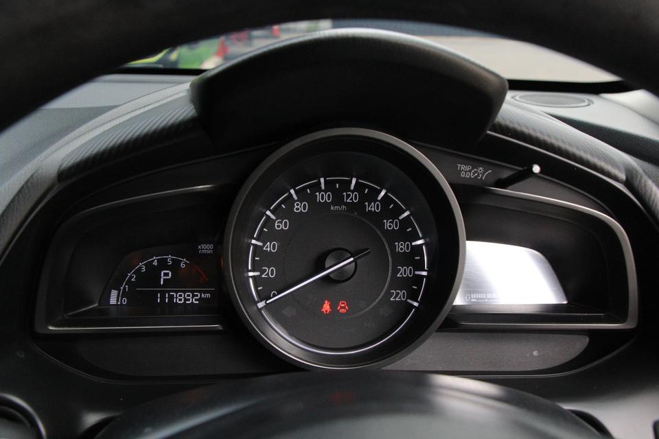 Mazda 2 1.3 HIGH AUTO ปีจดทะเบียน 2019  16
