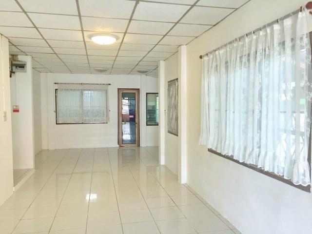 ถ.ราษฎร์อุทิศ44-52 บ้านเดี่ยวชั้นเดียว 2 นอน 2 น้ำ 52 ตร.ว. 208 ตร.ม.ใกล้MRTสุวินทวงศ์ 5.8กม. 6