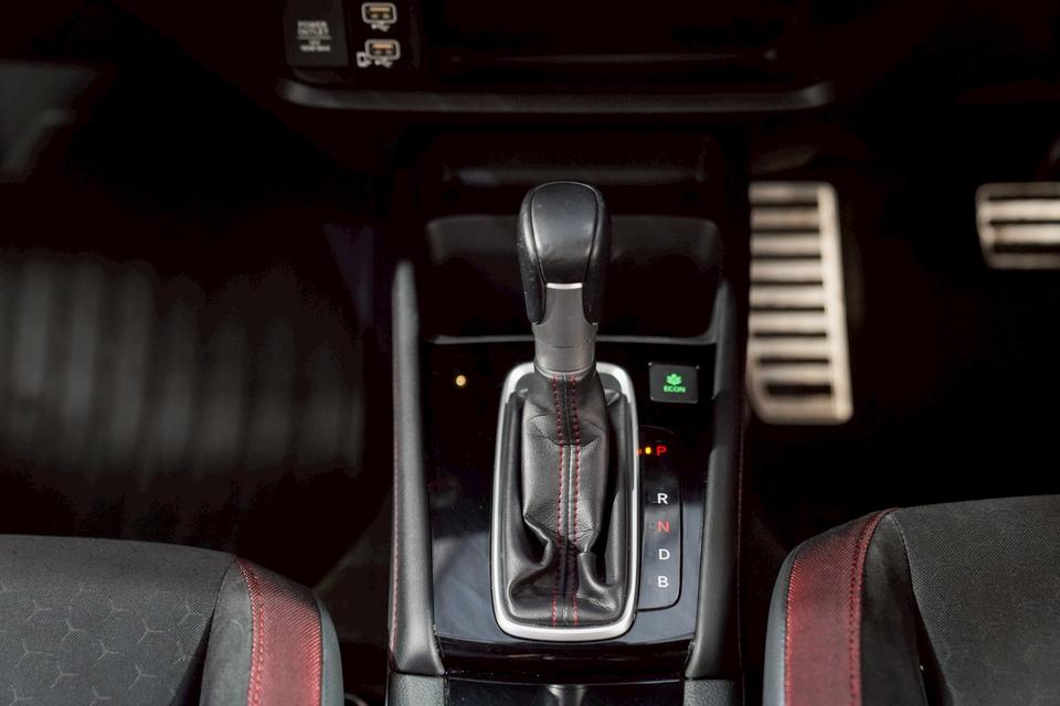 Honda City Hatchback 1.5 eHev มือสอง รูปที่ 10