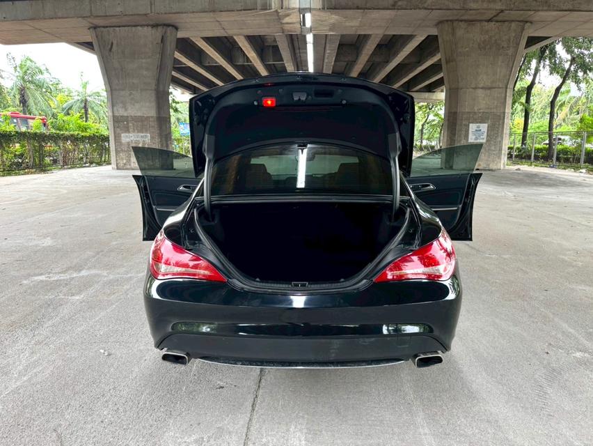 ขายรถ Benz CLA180 W117 ปี 2016 สีดำ เกียร์ออโต้ 15