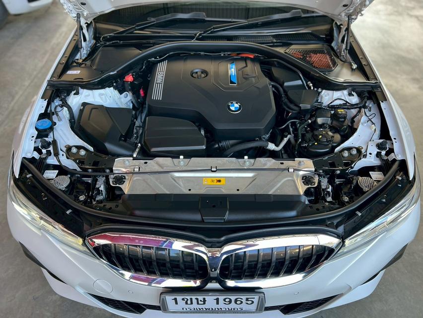 BMW SERIES3 330e M SPORT ปี 2020 19