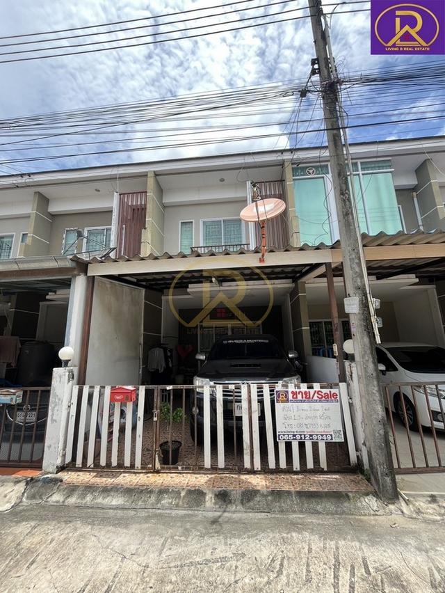 ขายทาวน์เฮาส์ 2 ชั้น 2 ห้องนอน 2 ห้องน้ำ ใกล้นิคมอุตสาหกรรมอมตะเฟส 4 ทำเลทองแหล่งอำนวยความสะดวกมากมาย ต.ดอนหัวฬ่อ อ.เมือ 1